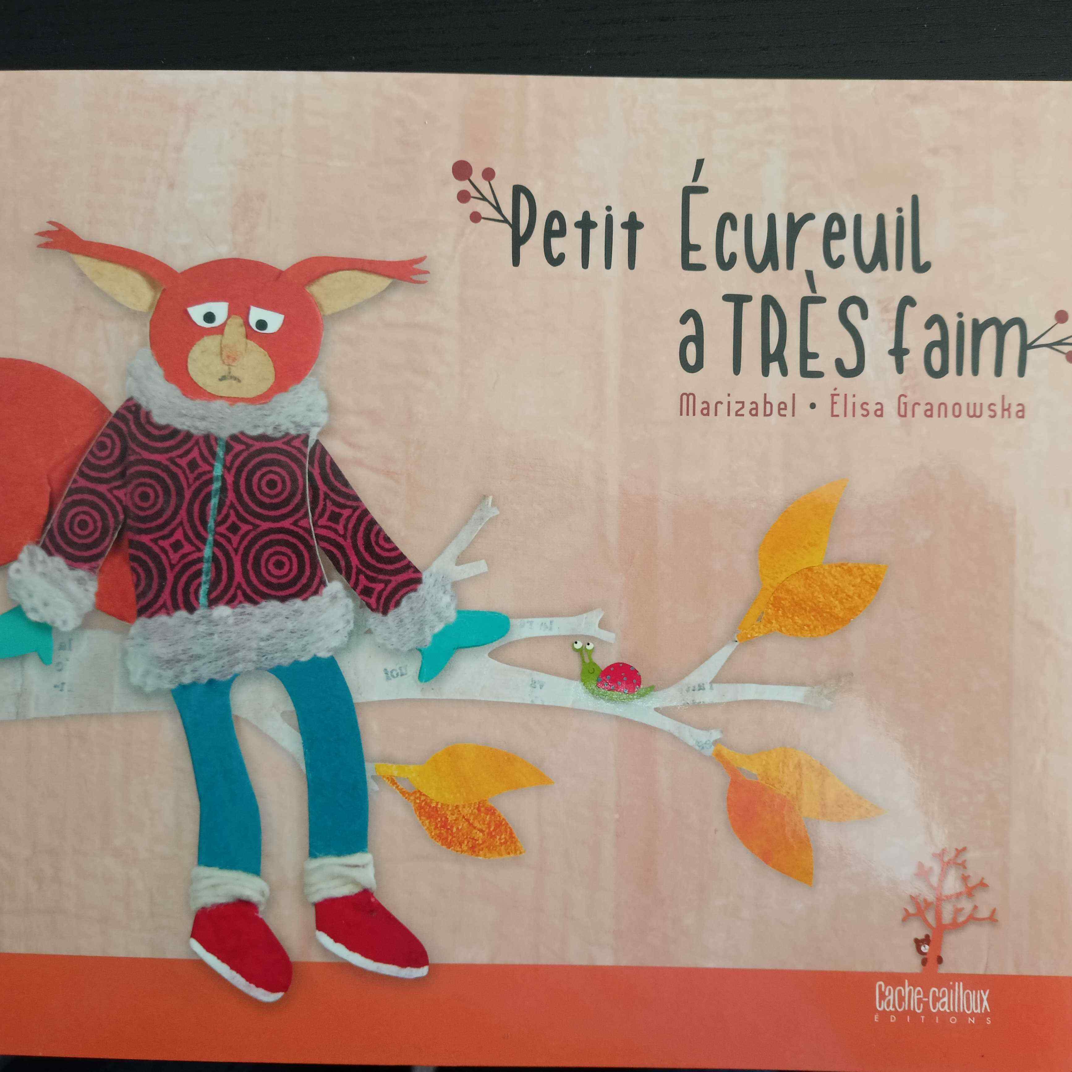 Petit Ecureuil a très faim