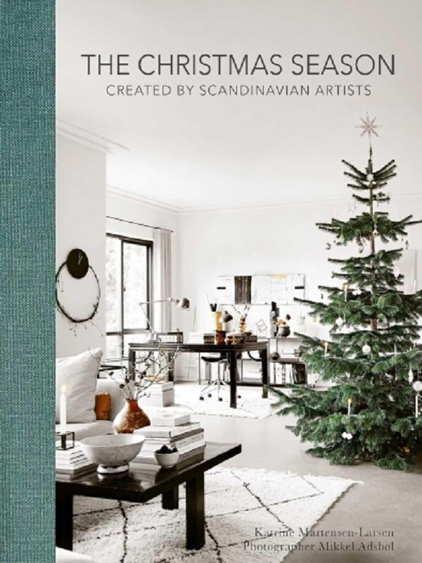 The Christmas Season Created by Scandinavian Artists /anglais