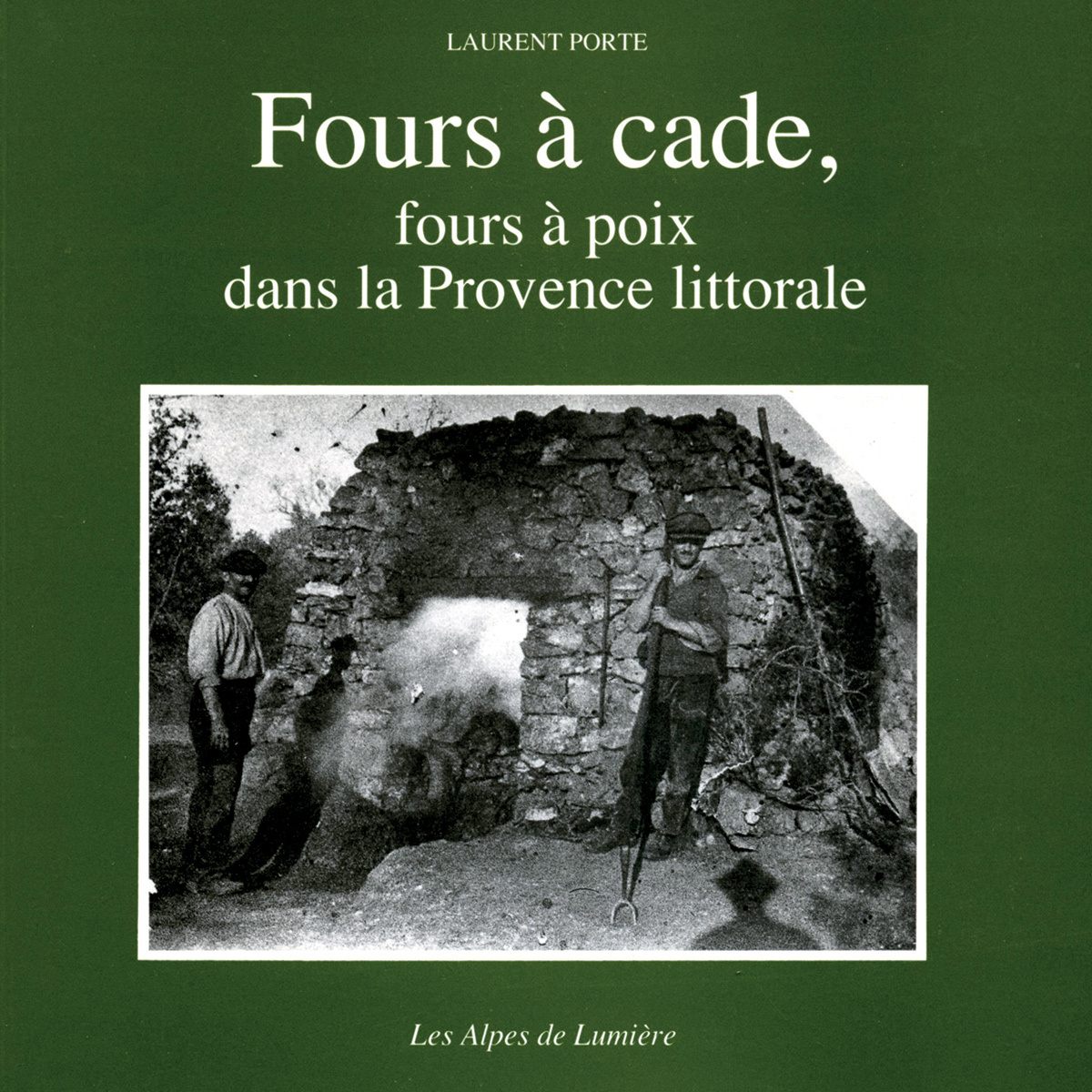 Fours à cade, fours à poix dans la Provence littorale