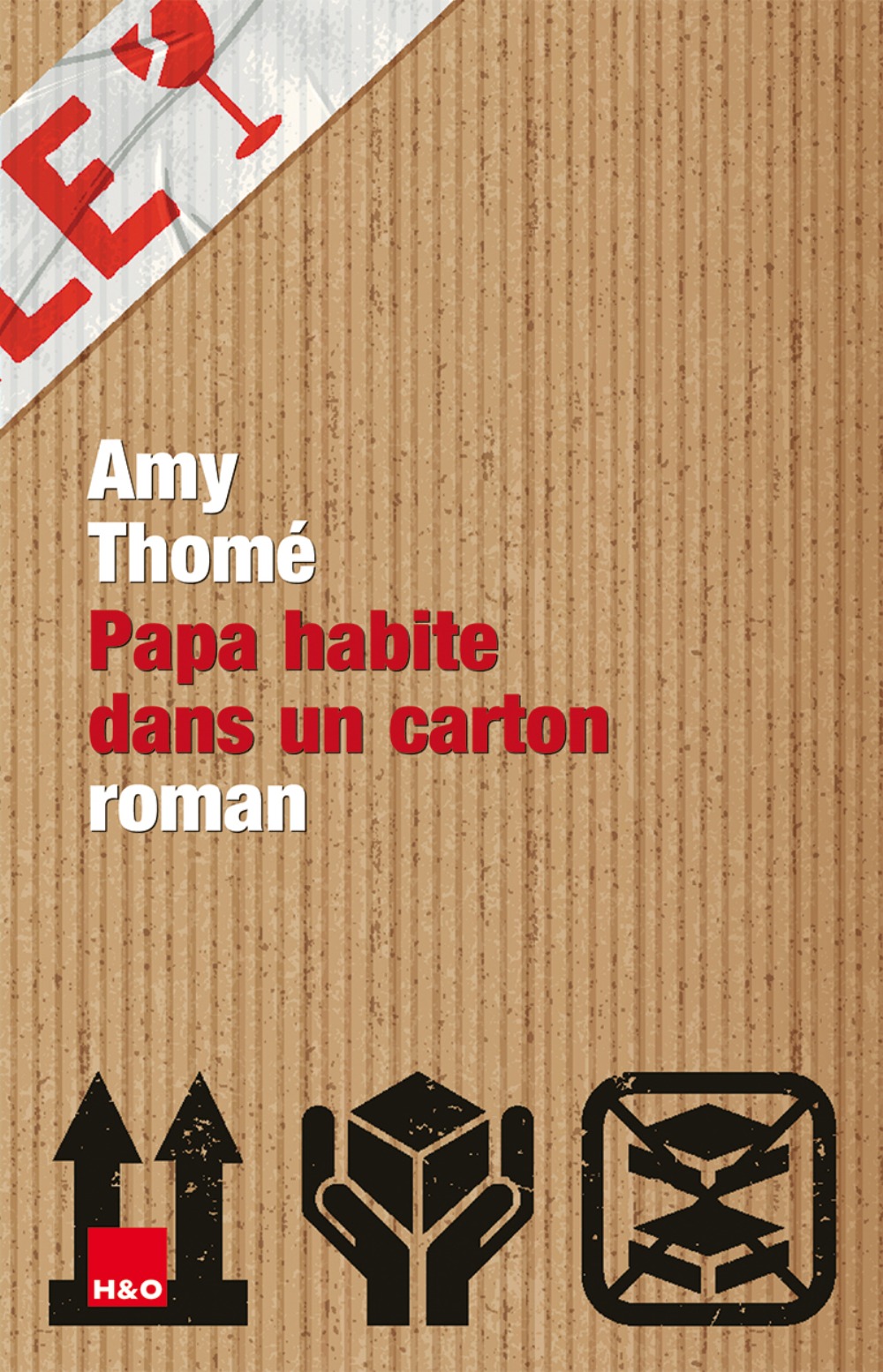 PAPA HABITE DANS UN CARTON