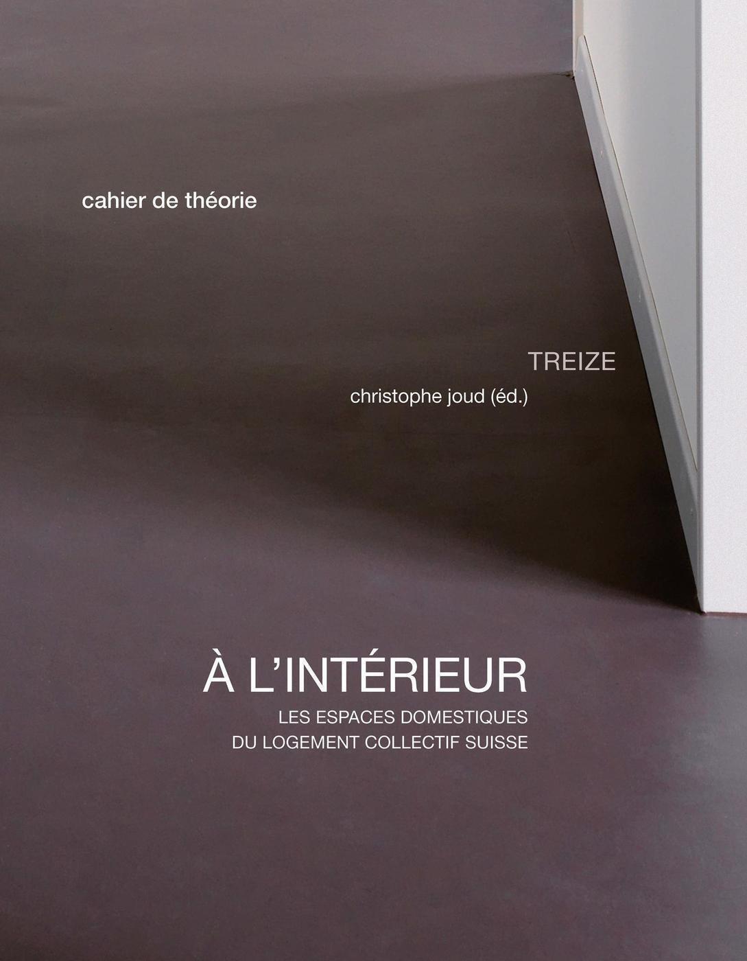 A l'intérieur