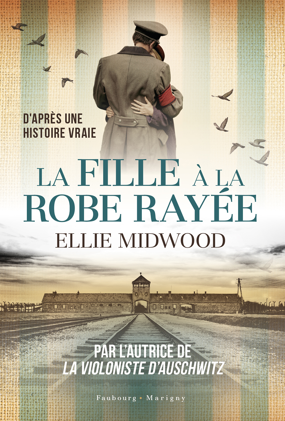 FILLE A LA ROBE RAYEE