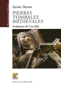 PIERRES TOMBALES MEDIEVALES