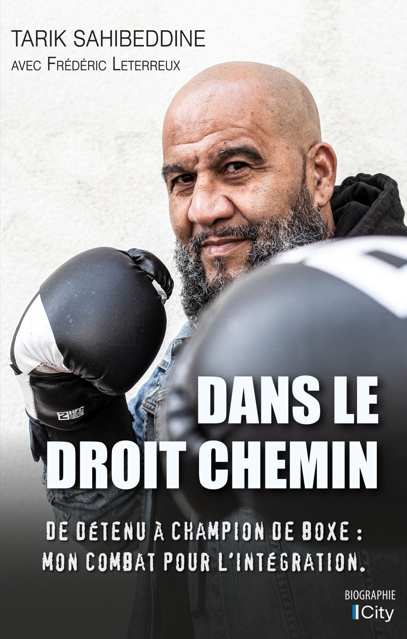 DANS LE DROIT CHEMIN