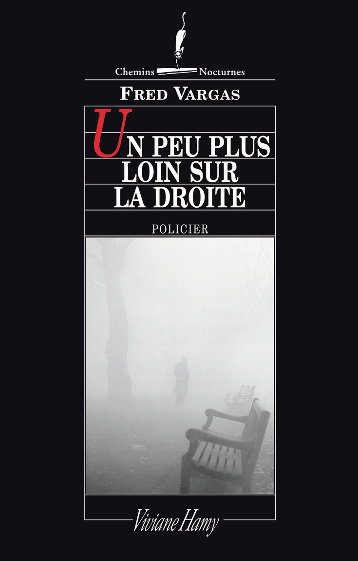 PEU PLUS LOIN SUR LA DROITE