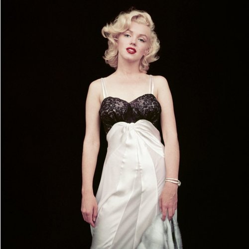 THE ESSENTIAL MARILYN MONROE BY MILTON H. GREENE : 50 SESSIONS (NEW ED) /A