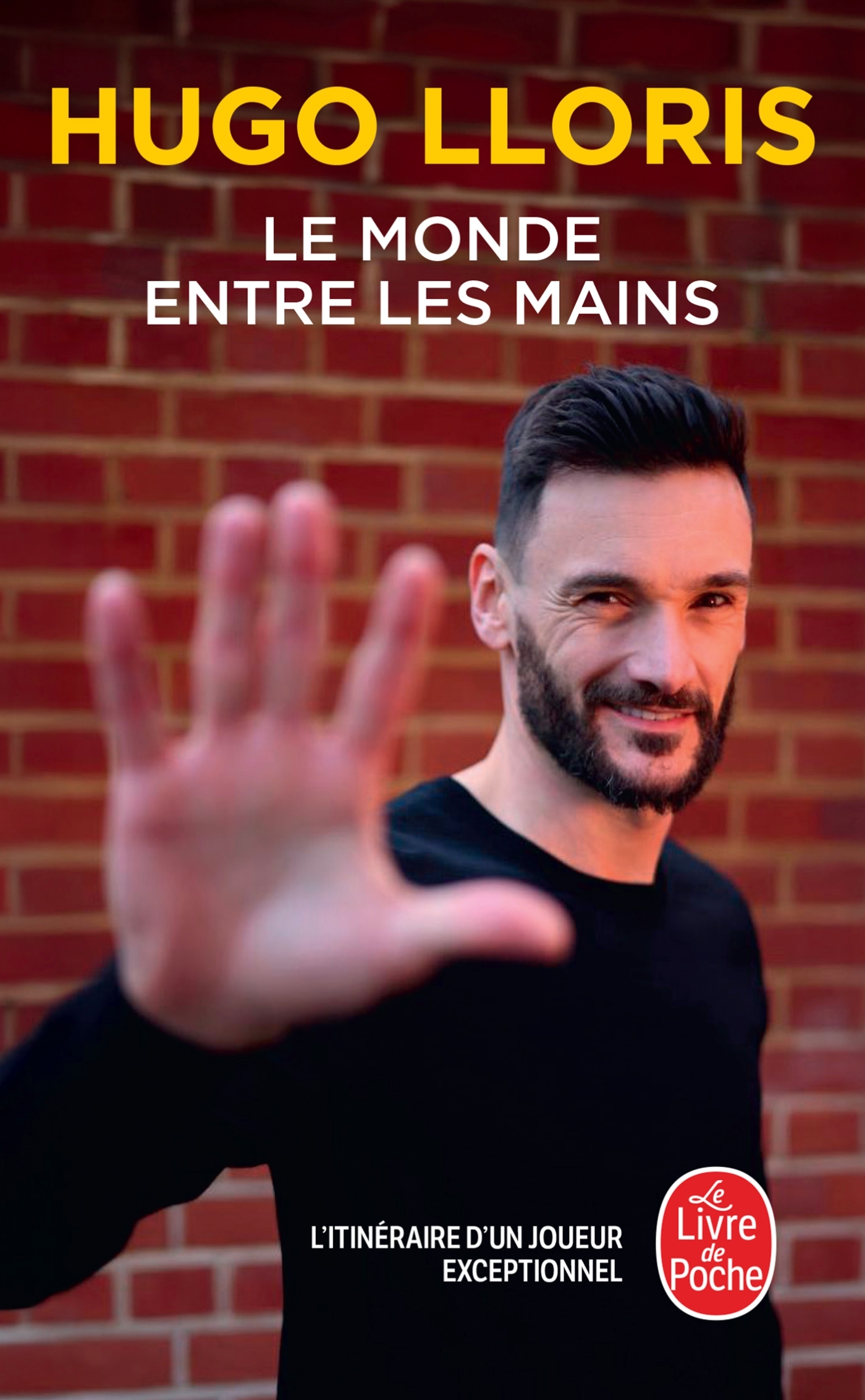 LE MONDE ENTRE LES MAINS