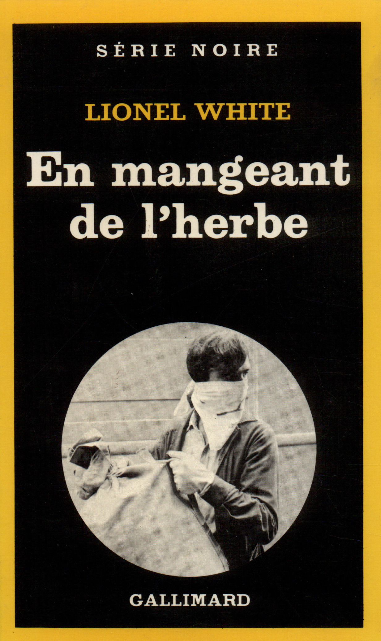 EN MANGEANT DE L'HERBE