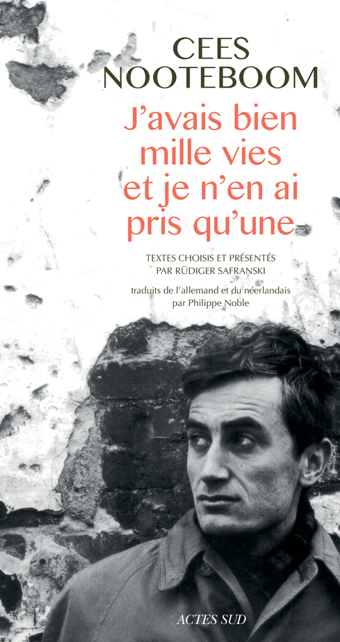 J´AVAIS BIEN MILLE VIES ET JE N´EN AI PRIS QU´UNE.